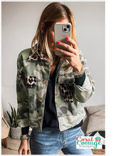 Load image into Gallery viewer, Camo Leopard Crop Jacket