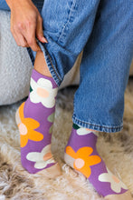 Load image into Gallery viewer, Plum Floral Print Crew Socks