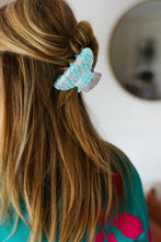 Load image into Gallery viewer, Turquoise Hearts &amp; Glitter Hair Claw