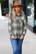 Load image into Gallery viewer, Weekend Ready Green Jacquard Plaid Button Up
