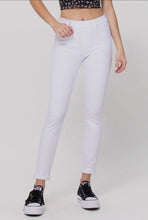 Load image into Gallery viewer, Mid Rise White Pull On Crop Skinny Jeans