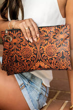 Load image into Gallery viewer, Sunflower Wristlet Clutch