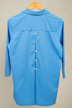 Load image into Gallery viewer, Akoya Shell Button Back Shirt